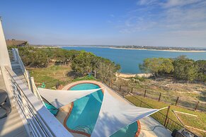 Canyon Lake Luxury Pool Games & Stunning Views