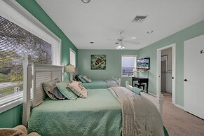 Canyon Lake Luxury Pool Games & Stunning Views