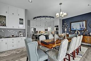 Canyon Lake Luxury Pool Games & Stunning Views