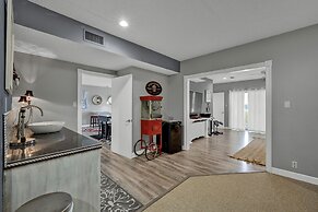 Canyon Lake Luxury Pool Games & Stunning Views