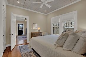 Charming Craftsman Home!-2 Blks From Main St!