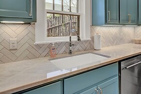 Charming Craftsman Home!-2 Blks From Main St!