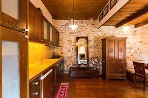 Venetian Rimondi Fountain Mansion - Built In 1626