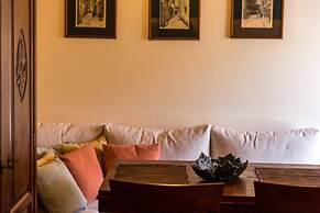 Venetian Rimondi Fountain Mansion - Built In 1626