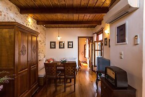 Venetian Rimondi Fountain Mansion - Built In 1626