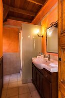 Venetian Rimondi Fountain Mansion - Built In 1626