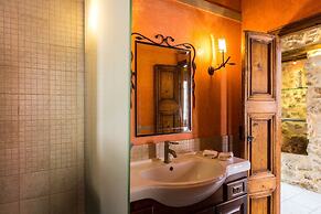 Venetian Rimondi Fountain Mansion - Built In 1626