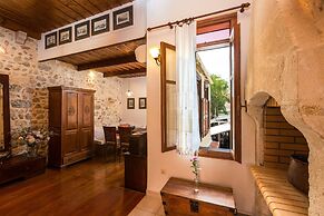 Venetian Rimondi Fountain Mansion - Built In 1626