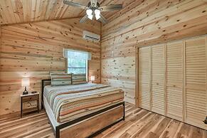 Cozy Cabin Firepit and Grill & 10 Mins to Main St