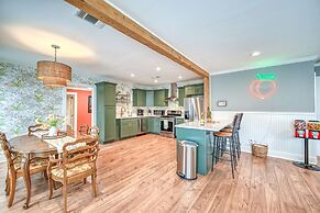 Just Peachy: Hot-tub, 8 Blocks to Main St