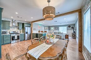 Just Peachy: Hot-tub, 8 Blocks to Main St