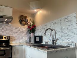 Downtown Private Villa within Four Seasons