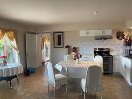 Downtown Private Villa within Four Seasons