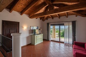 Charming Sea Villas Villa Sleeps 6 Persons in Extra Bed Possible