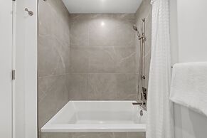 Level Chicago Fulton Market