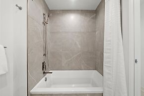 Level Chicago Fulton Market