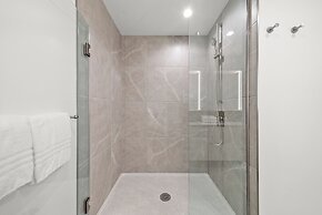 Level Chicago Fulton Market