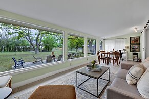 Stylish Remodel, Firepit, Pet Friendly