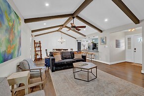 Stylish Remodel, Firepit, Pet Friendly