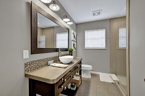 Stylish Remodel, Firepit, Pet Friendly