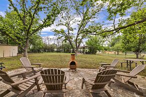 Stylish Remodel, Firepit, Pet Friendly