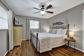 Stylish Remodel, Firepit, Pet Friendly