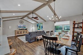 Stylish Remodel, Firepit, Pet Friendly