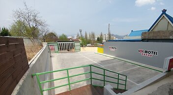 LOL Motel