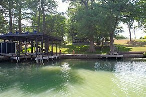 Luxury Riverfront Oasis With Boat Dock-grill-firepit!