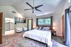 Luxury Riverfront Oasis With Boat Dock-grill-firepit!