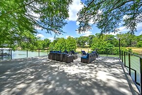 Luxury Riverfront Oasis With Boat Dock-grill-firepit!