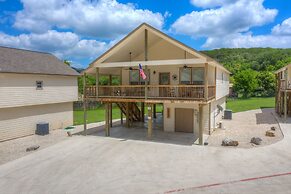 Let's Go Tubing! Awesome House-next to River!