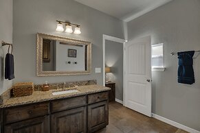 Let's Go Tubing! Awesome House-next to River!