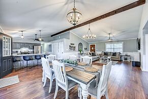 Wow! Exceptional House With Inviting Fire Pit!