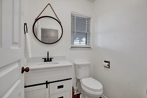 Spacious Home - Fire Pit, BBQ and Outdoor Seating!