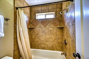 Luxury Home! - Pool - Fire Pit - Near Canyon Lake!