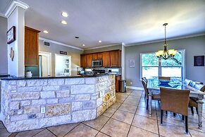 Luxury Home! - Pool - Fire Pit - Near Canyon Lake!