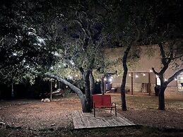 Luxury Home! - Pool - Fire Pit - Near Canyon Lake!