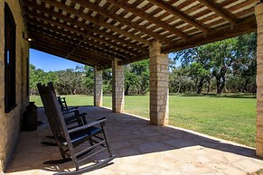 Pioneer Charm With Hot Tub & Firepit - 8 mi to Main St