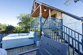 Pioneer Charm With Hot Tub & Firepit - 8 mi to Main St