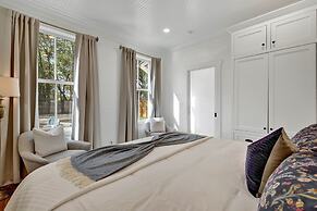 Historic Cottage With Fire Pit - 2 Blks to Main!