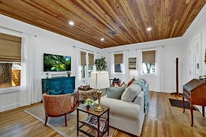 Historic Cottage With Fire Pit - 2 Blks to Main!