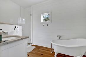 Historic Cottage With Fire Pit - 2 Blks to Main!