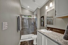 Luxurious Hill Country Retreat With Pool and Firepit!