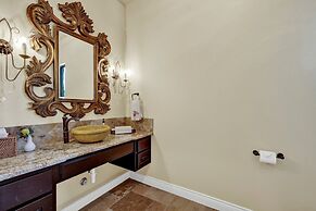 Luxurious Hill Country Retreat With Pool and Firepit!