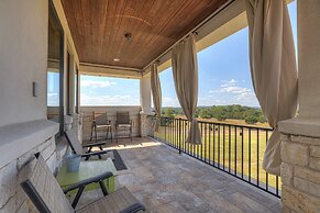 Luxurious Hill Country Retreat With Pool and Firepit!