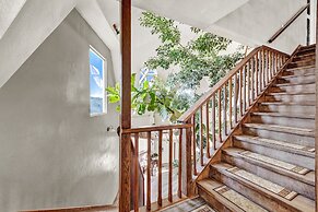 Unique Geodesic Dome House 5 mi to Dntwn Fred!