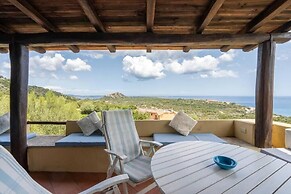 Porto Rotondo Vista Incantevole sul Mare e Yacht