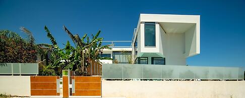 Luxury Villa Mirror - 200meters From The Beach!