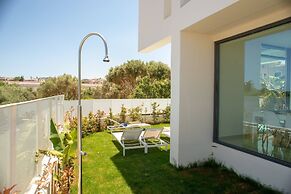 Luxury Villa Mirror - 200meters From The Beach!